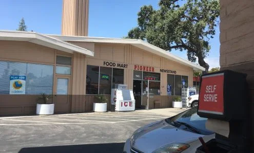 Pioneer market and newsstand business photo
